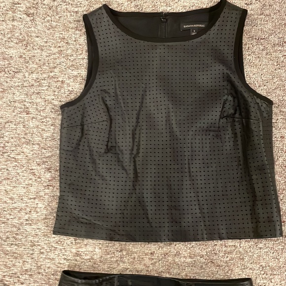 Banana Republic Two Piece Faux Leather Skirt Set. - Picture 2 of 5